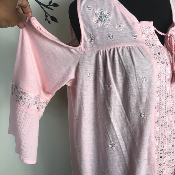Plus Size Cold Shoulder Embroidered Pheasant Light Pink Top - Picture 4 of 4